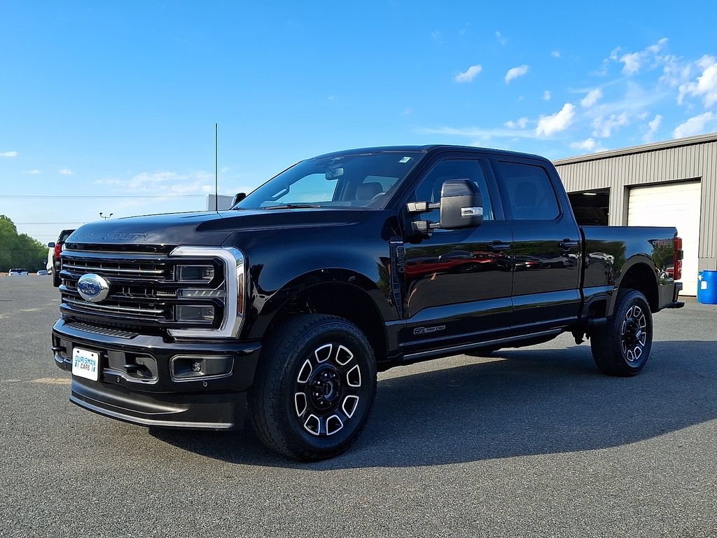 Used 2025 Ford F250 Platinum w/ FX4 Off-Road Package AWD/4WD image 3
