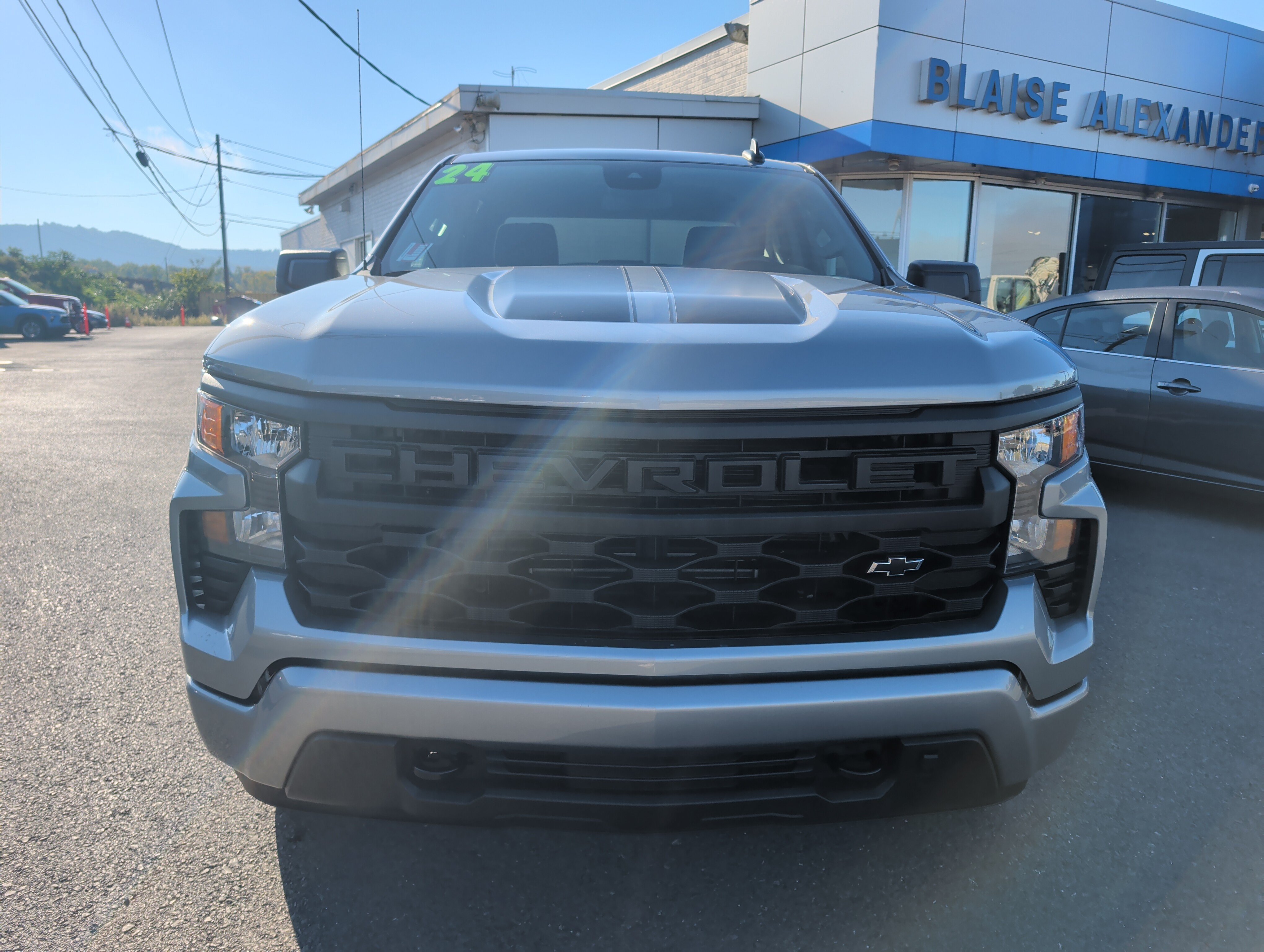Used 2024 Chevrolet Silverado 1500 Custom w/ Rally Edition AWD/4WD image 8