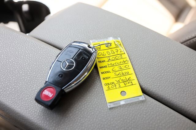 Used 2009 Mercedes-Benz C 350 Sport image 71