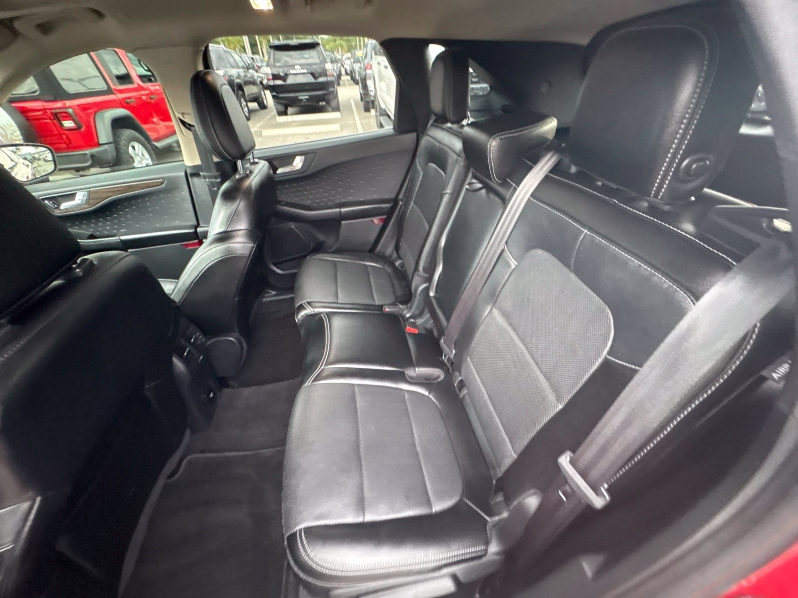 Used 2020 Ford Escape Titanium FWD image 20
