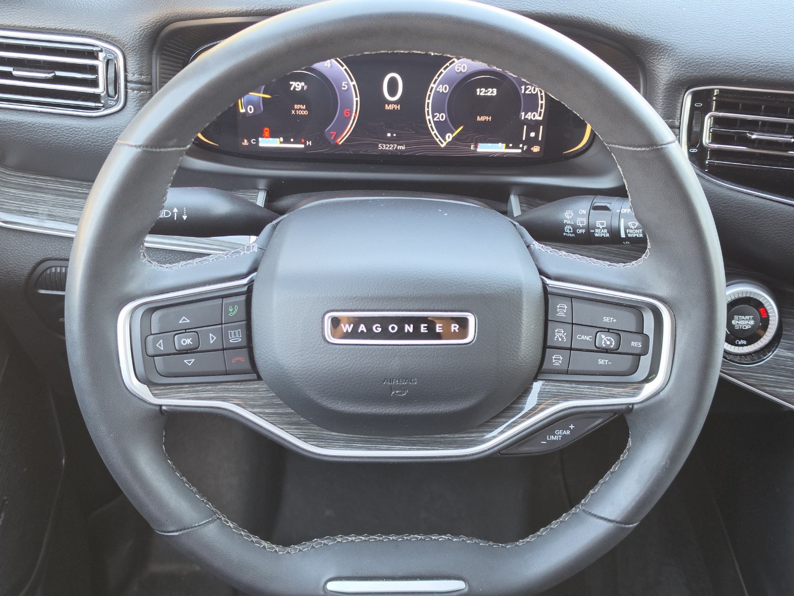Used 2022 Jeep Wagoneer Series III AWD/4WD image 25