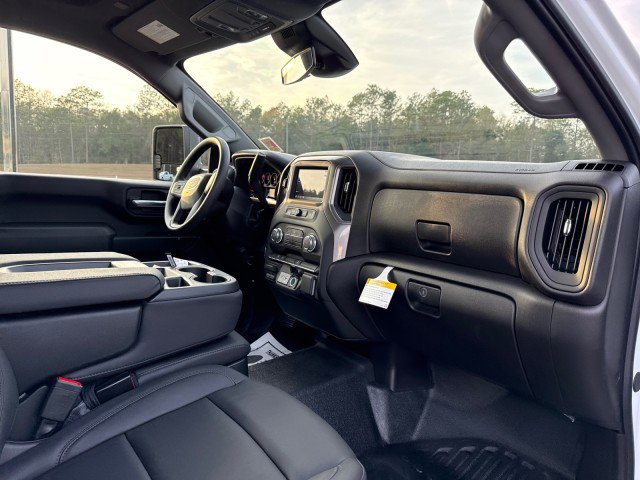 New 2026 GMC Sierra 3500 Pro w/ Convenience Package image 9
