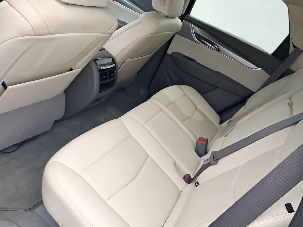 Used 2021 Cadillac XT5 Premium Luxury FWD image 21