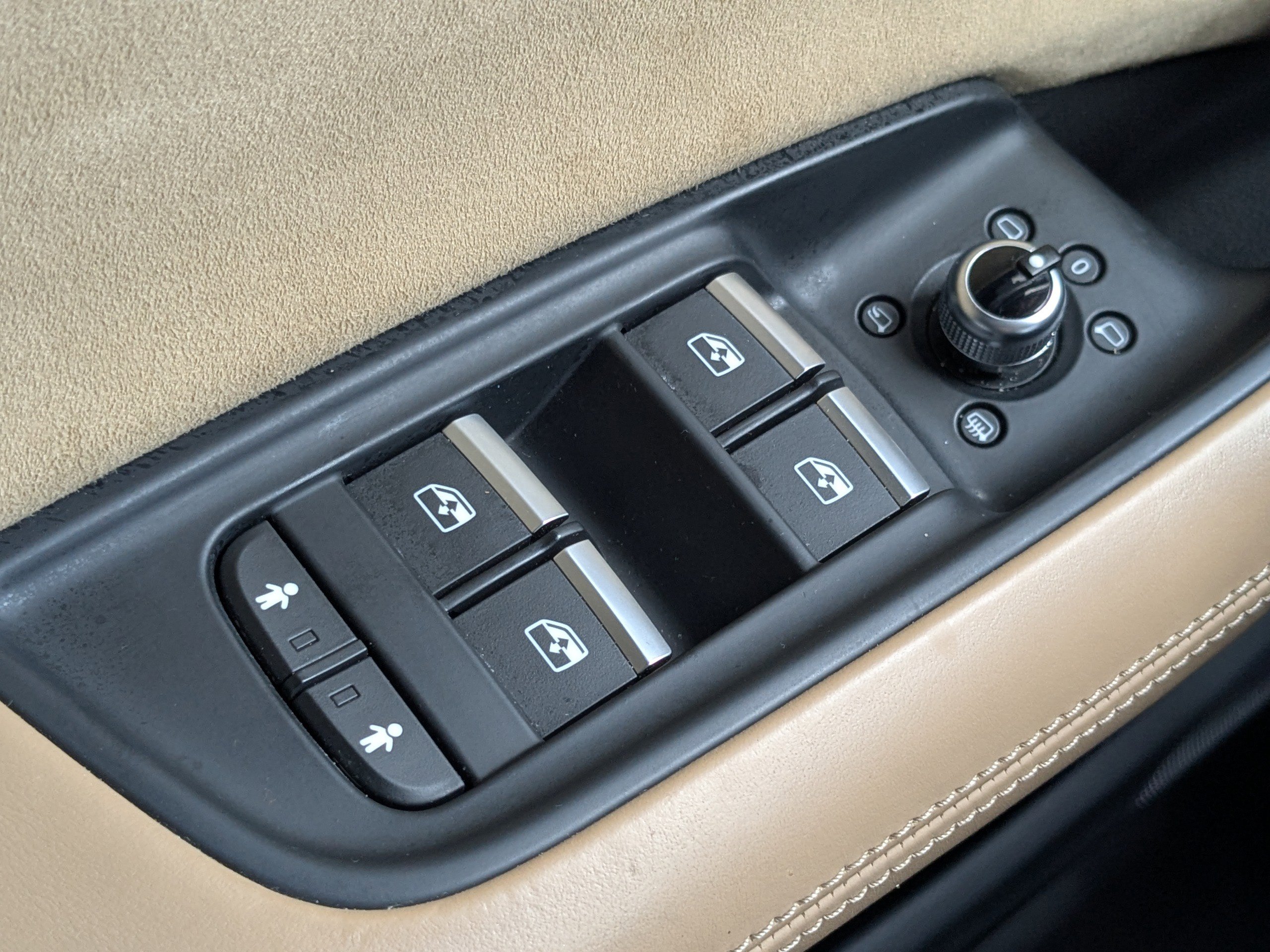 Used 2020 Audi Q7 3.0T Prestige image 29