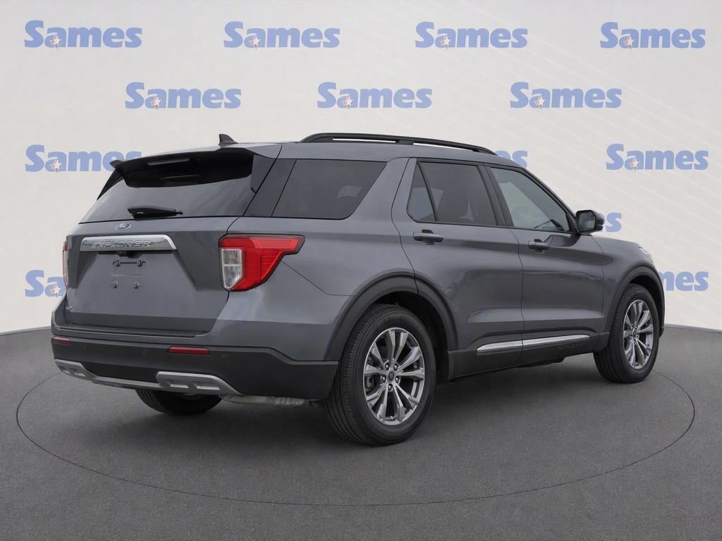 Used 2021 Ford Explorer XLT w/ Equipment Group 202A RWD image 3