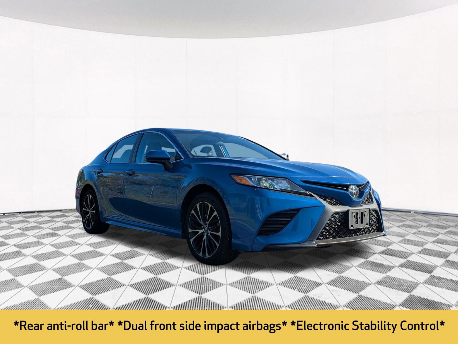 Used 2019 Toyota Camry SE FWD image 13