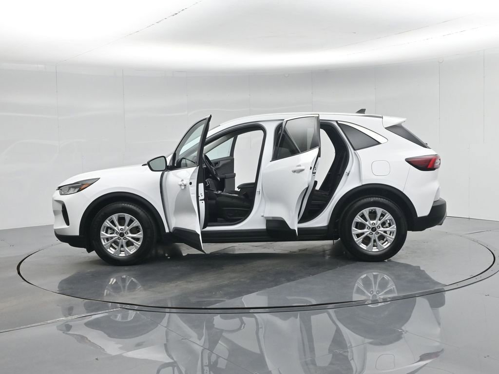 Used 2024 Ford Escape Active image 30