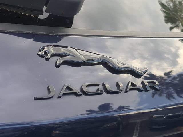 Used 2025 Jaguar F-PACE R-Dynamic S AWD/4WD image 13