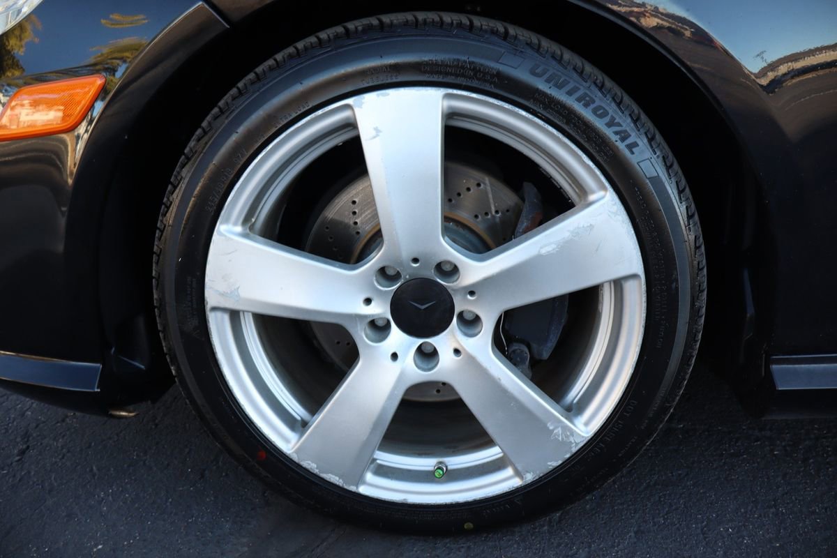 Used 2011 Mercedes-Benz E 350 4MATIC image 41