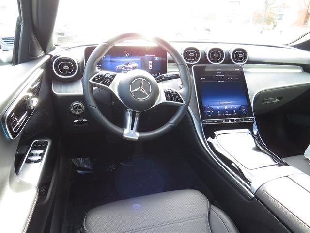 Used 2025 Mercedes-Benz C 300 4MATIC Sedan image 9