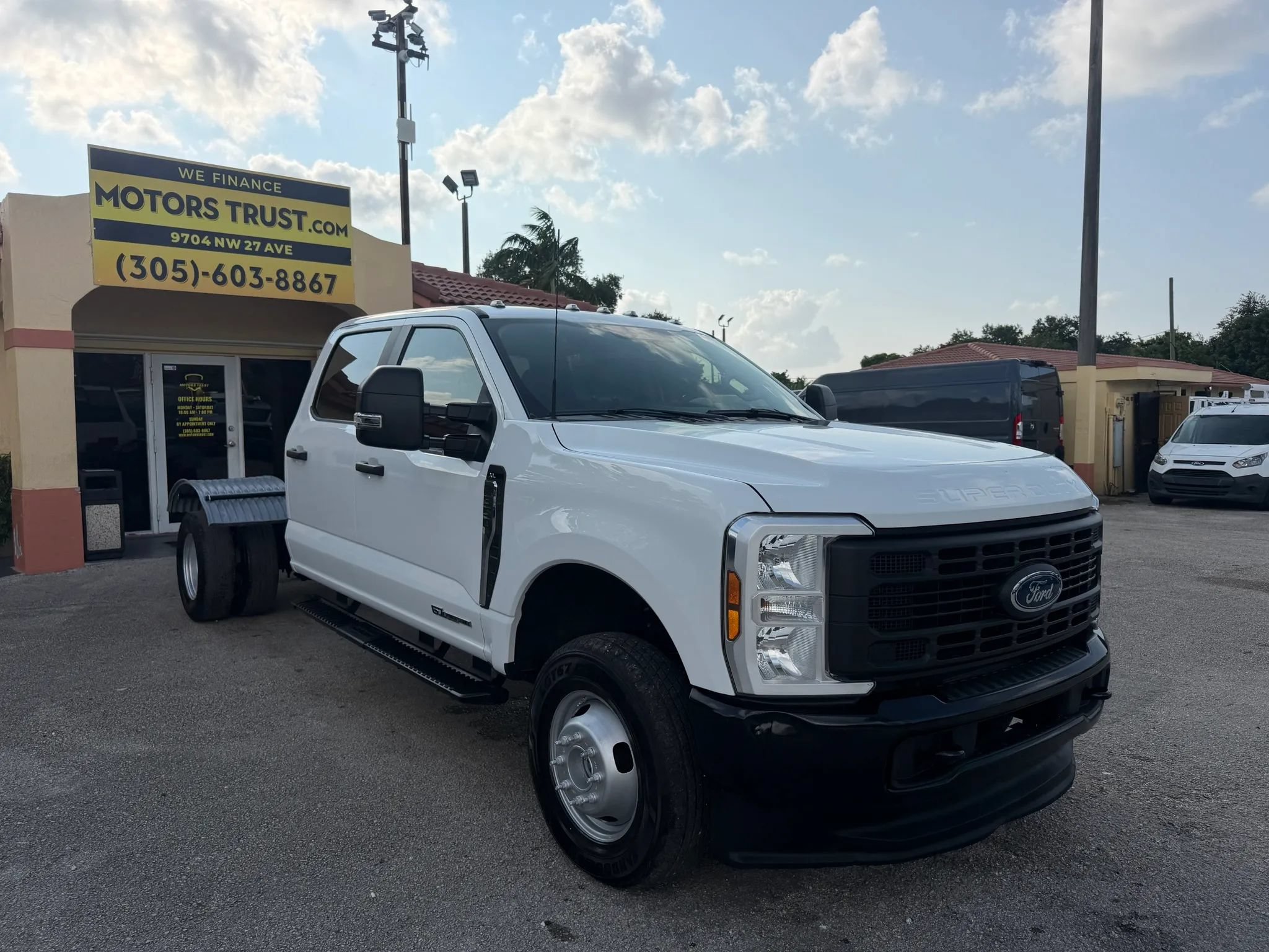 Used 2024 Ford F350 XL w/ Snow Plow Prep Package AWD/4WD image 7