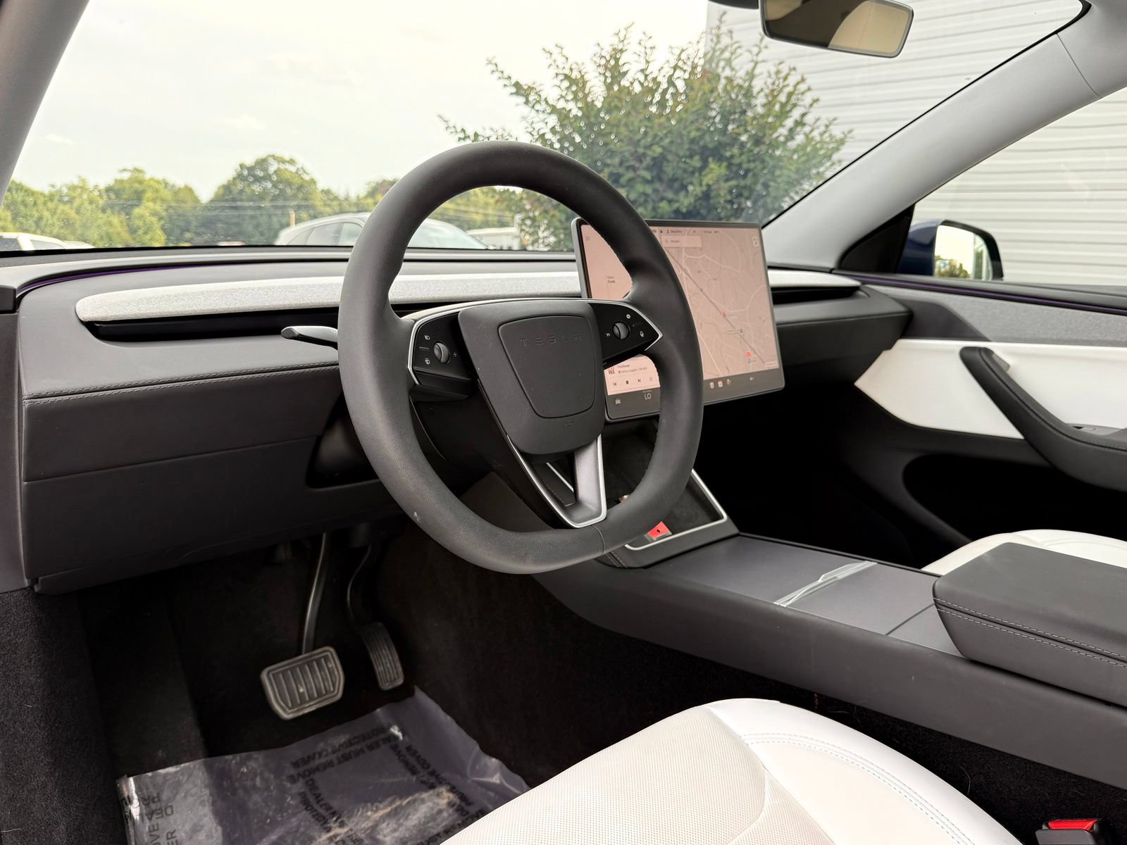 Used 2026 Tesla Model Y 2WD image 14
