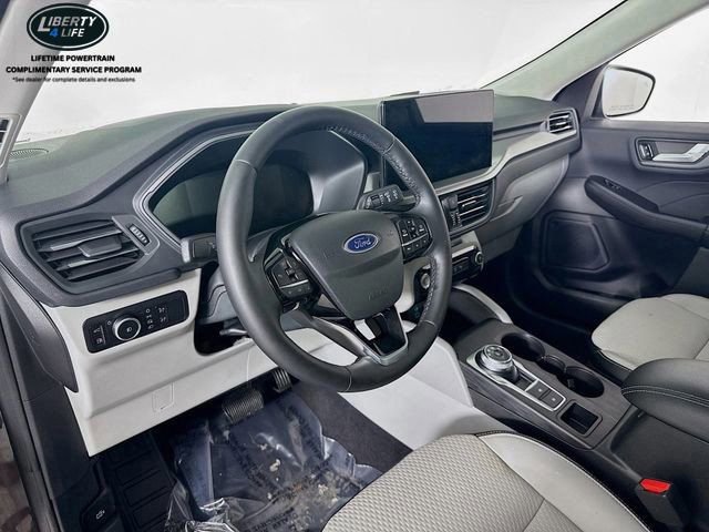 Used 2023 Ford Escape SE image 8