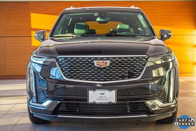 Used 2025 Cadillac XT6 Premium Luxury image 2