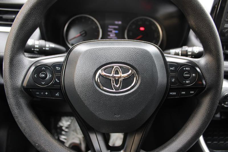 Used 2020 Toyota RAV4 XLE AWD/4WD image 10