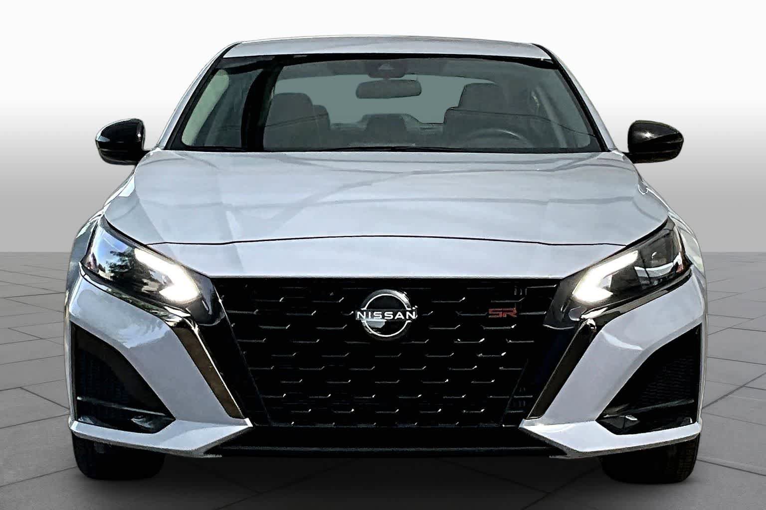 Certified 2024 Nissan Altima 2.5 SR FWD image 4
