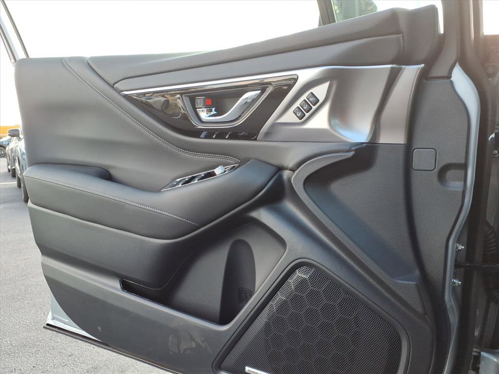 New 2025 Subaru Outback Touring image 8
