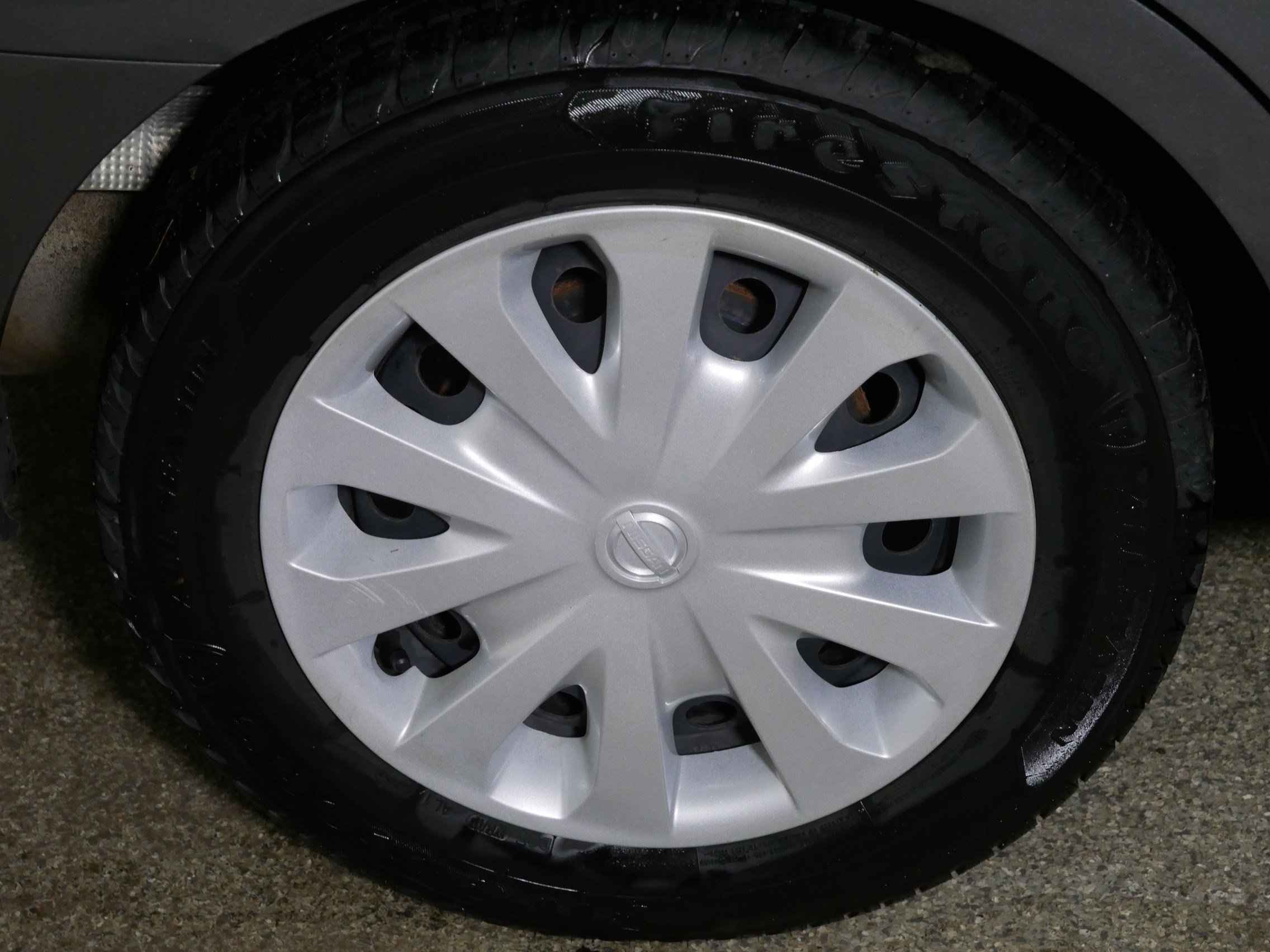 Used 2019 Nissan Versa SV image 15