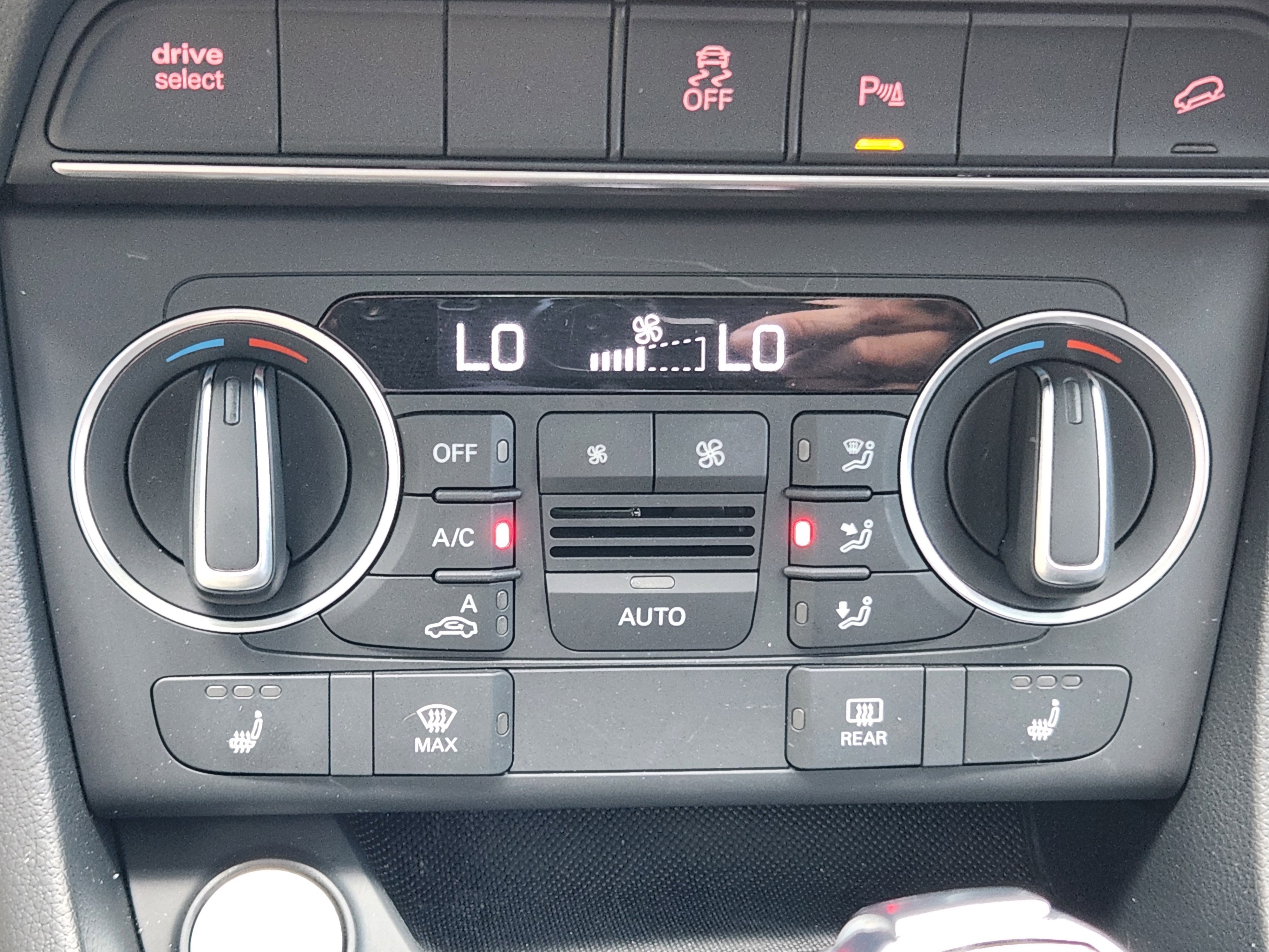 Used 2018 Audi Q3 2.0T Premium Plus w/ S Line Competition Package image 29