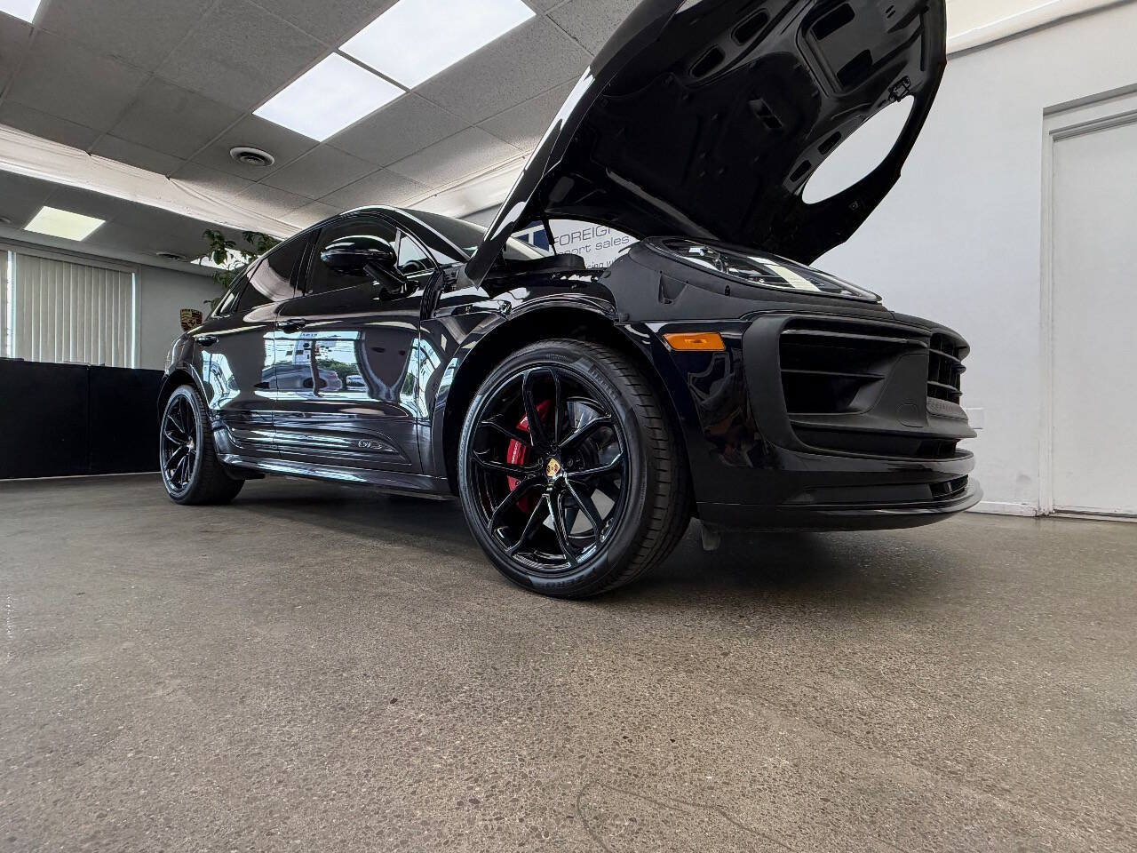Used 2025 Porsche Macan GTS w/ Premium Package Plus (PU3) AWD/4WD image 55