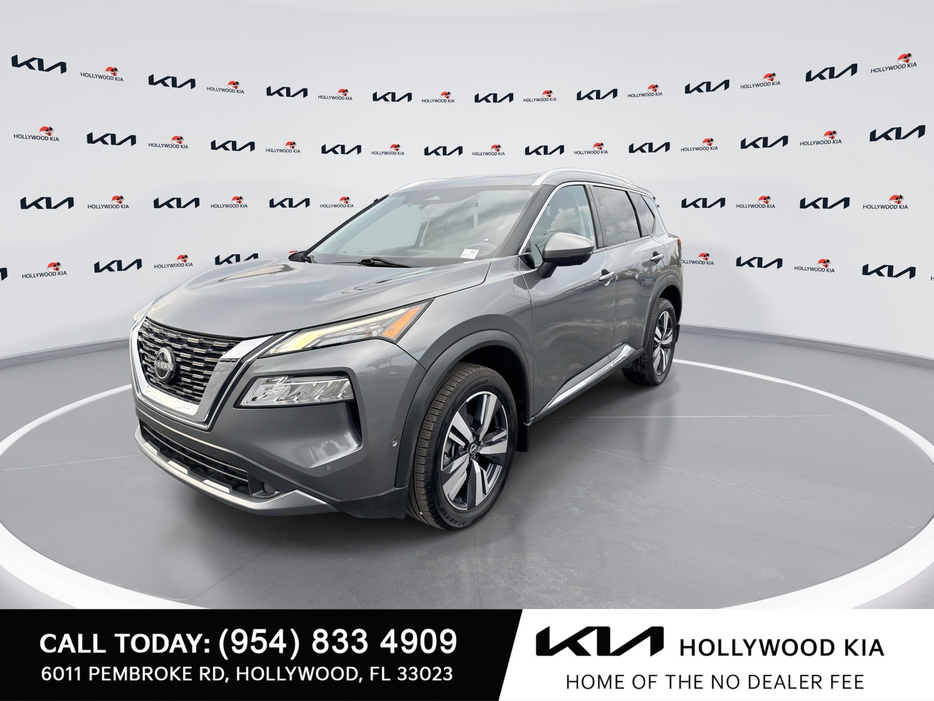 Used 2023 Nissan Rogue SL w/ SL Premium Package FWD image 4