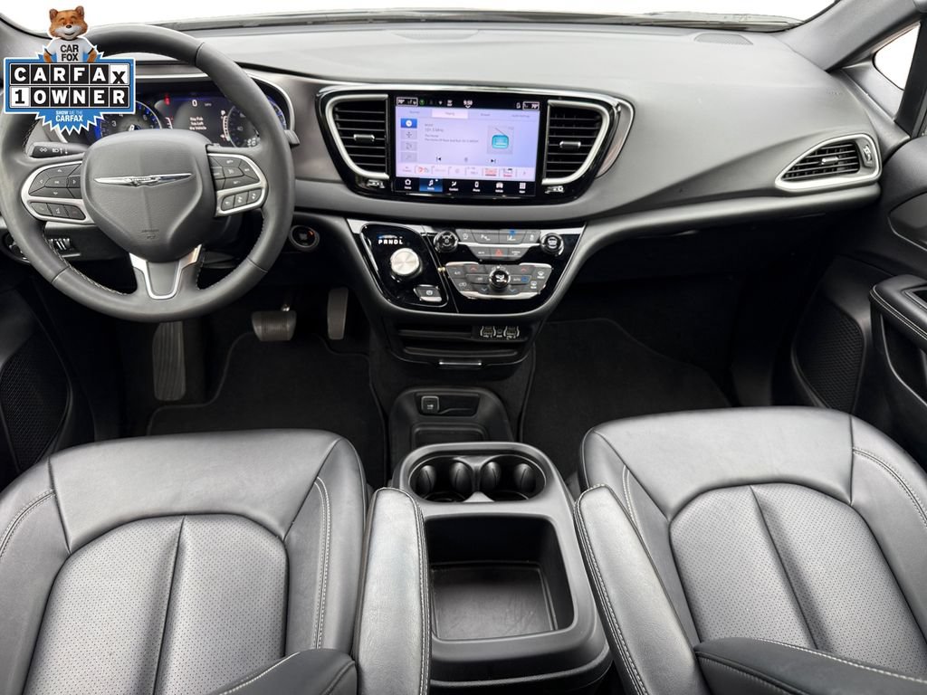 Certified 2025 Chrysler Pacifica Select FWD image 10