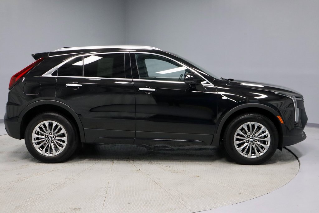 Used 2025 Cadillac XT4 Premium Luxury w/ Cold Weather Package image 12