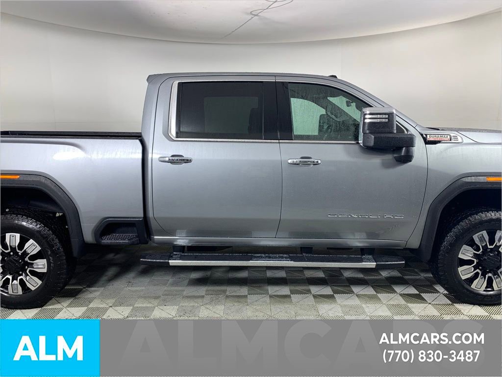Used 2025 GMC Sierra 3500 Denali image 10