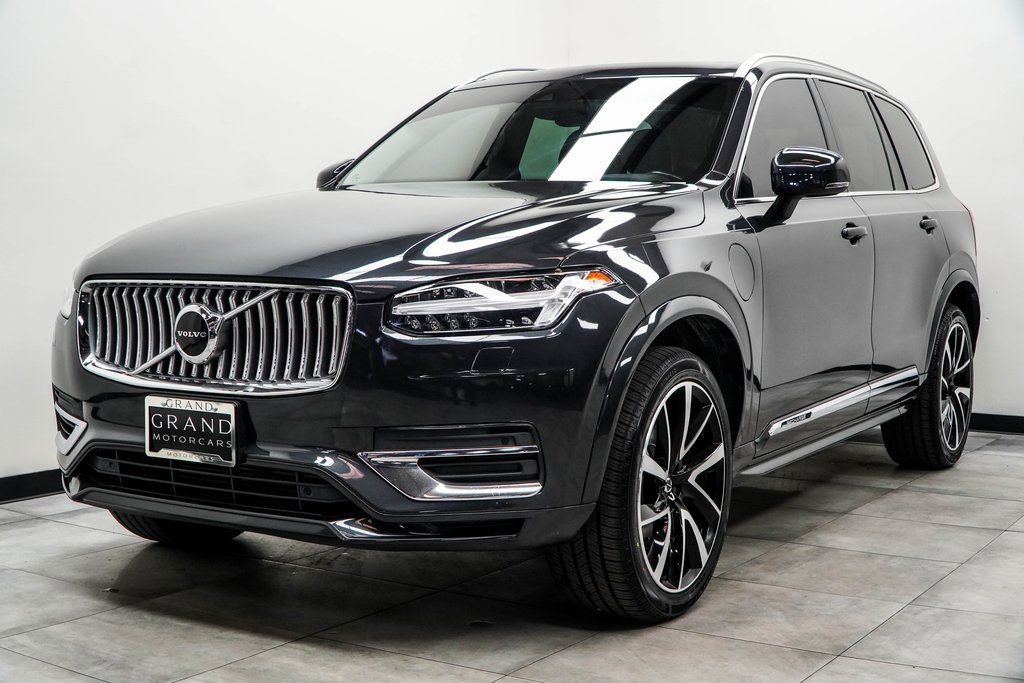 Used 2021 Volvo XC90 T8 Inscription Expression w/ Climate Package image 6