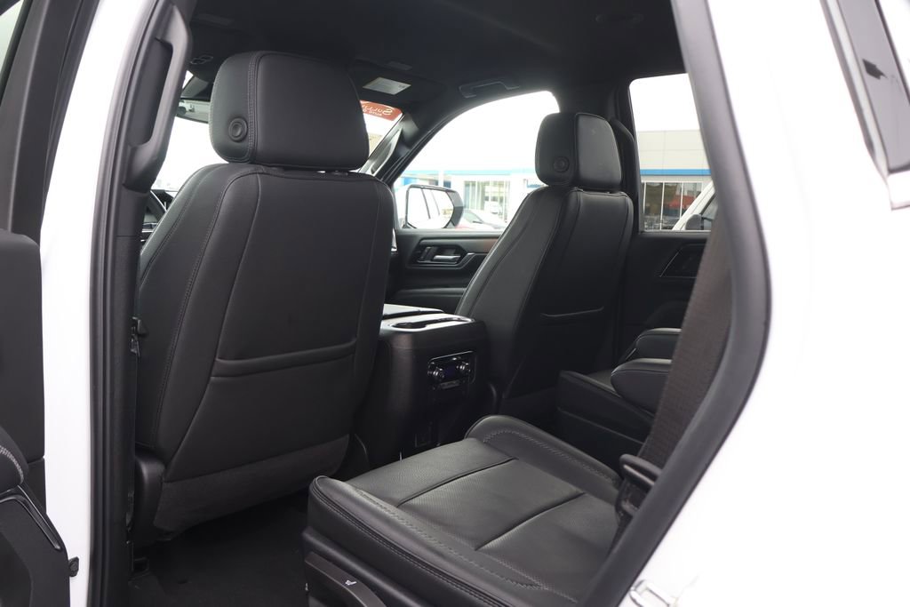 Used 2025 GMC Yukon Denali AWD/4WD image 31