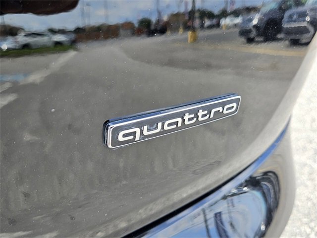 Used 2024 Audi Q5 2.0T Premium w/ Convenience Package image 12