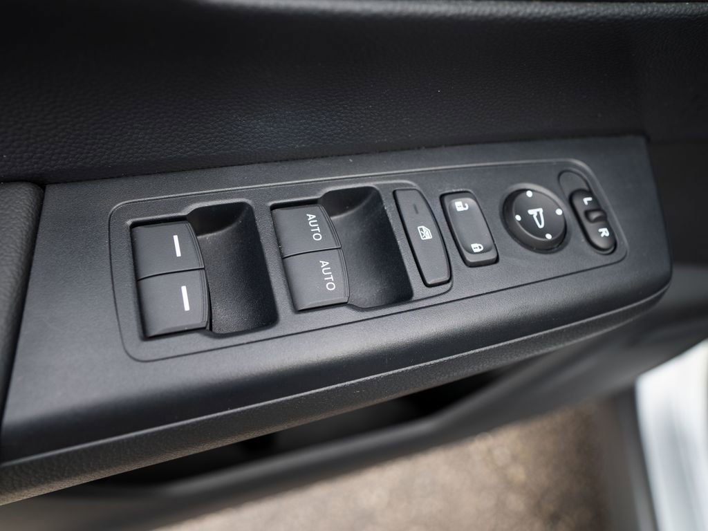 Used 2024 Honda CR-V EX image 25