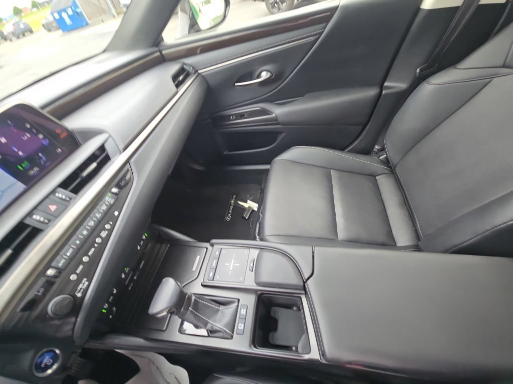 Used 2019 Lexus ES 300h w/ Premium Package FWD image 23