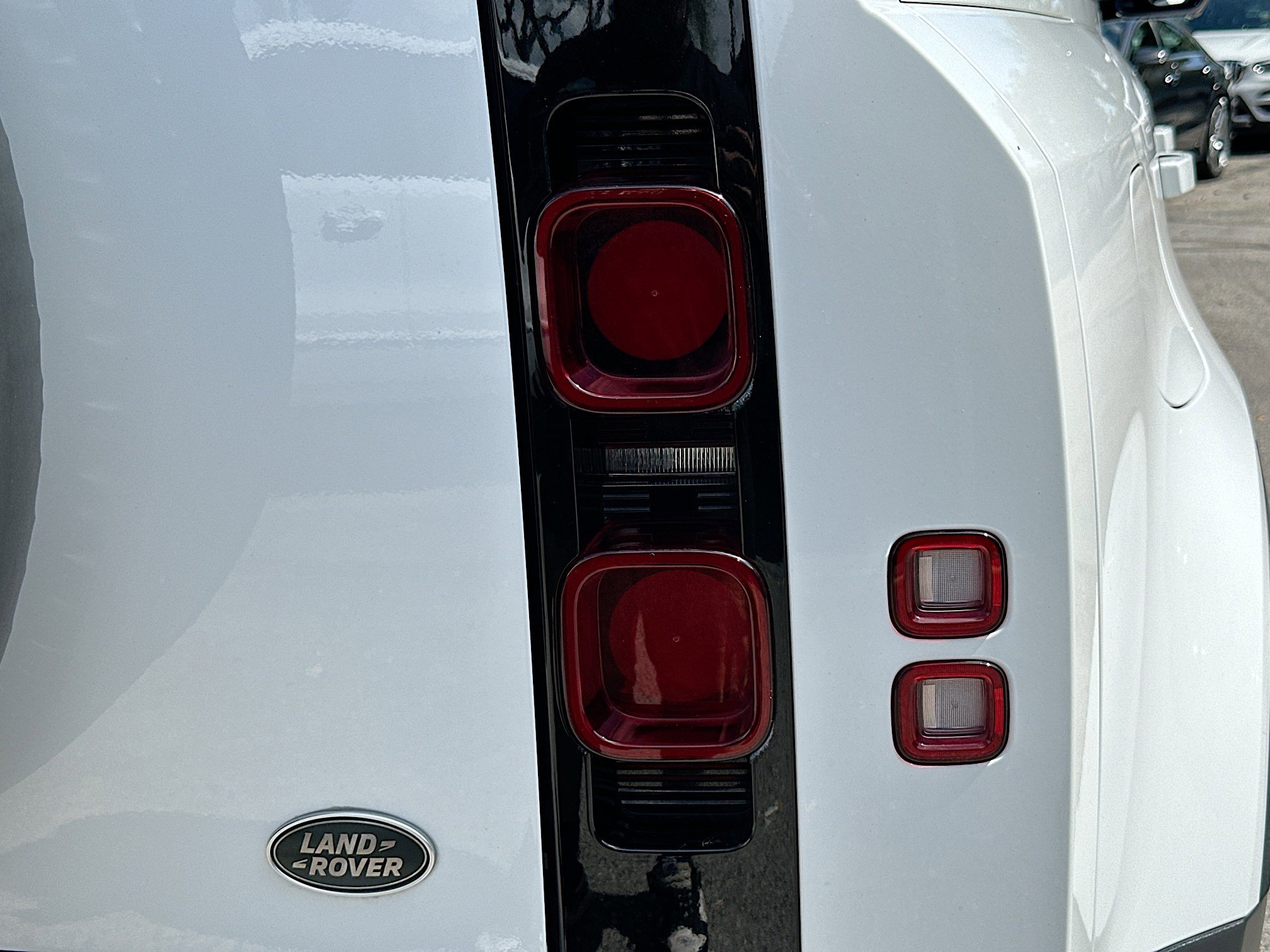 Used 2021 Land Rover Defender 110 S image 30