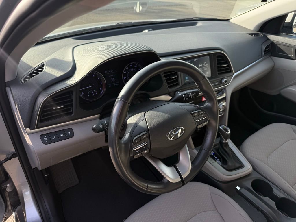 Used 2020 Hyundai Elantra Value Edition image 17