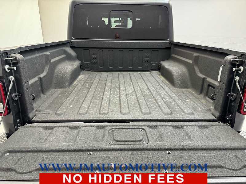 Used 2021 Jeep Gladiator Sport image 11