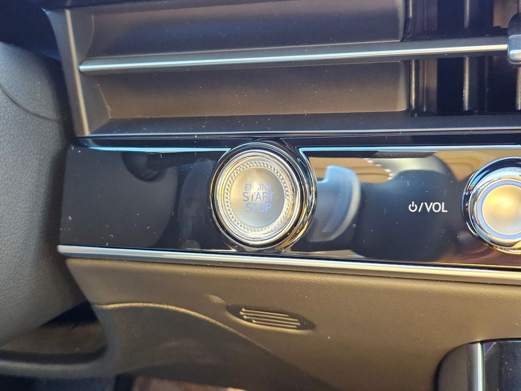 New 2026 Genesis GV70 2.5T Advanced AWD/4WD image 16