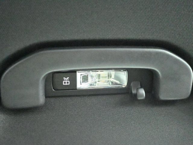 Used 2023 Mercedes-Benz GLA 250 4MATIC w/ Premium Package image 16
