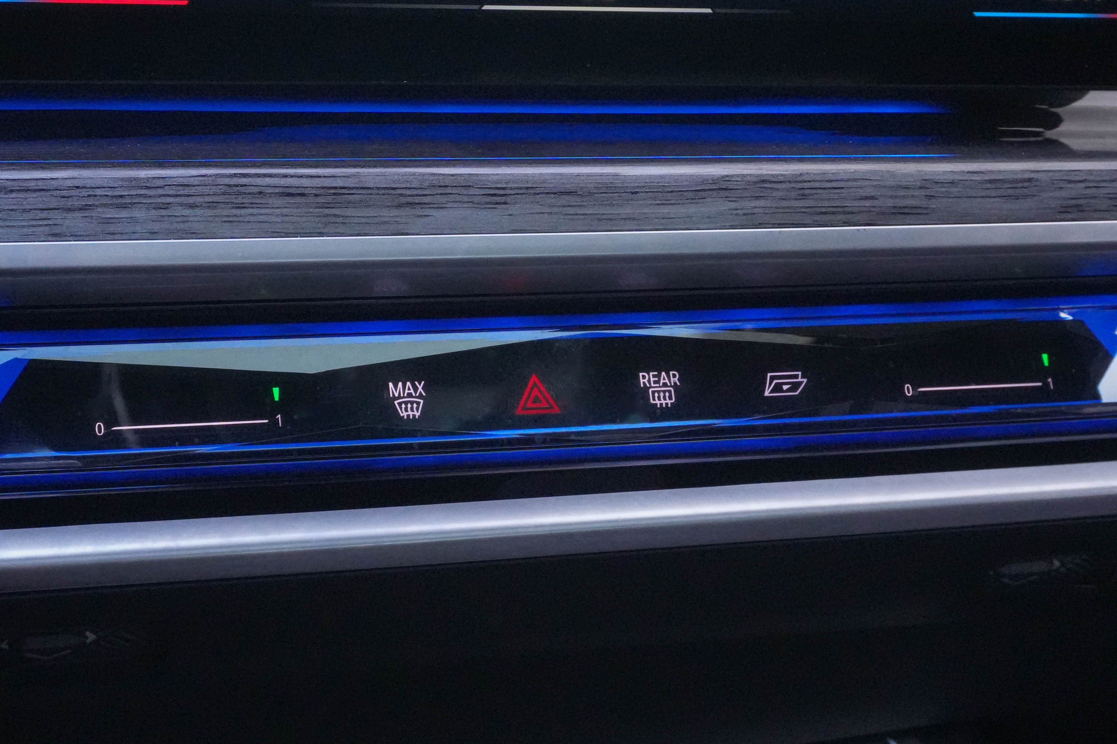 Certified 2023 BMW i7 xDrive60 AWD/4WD image 27
