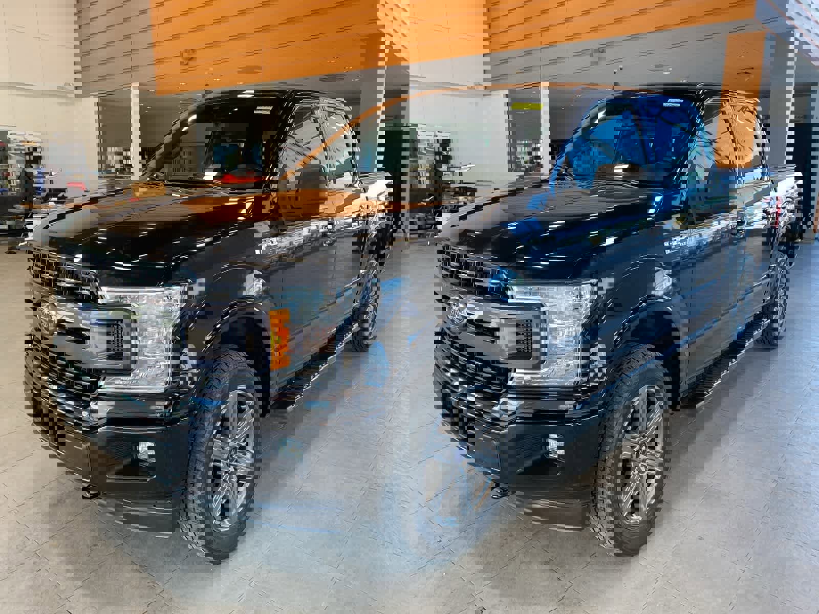 Used 2020 Ford F150 XLT w/ Equipment Group 302A Luxury image 1