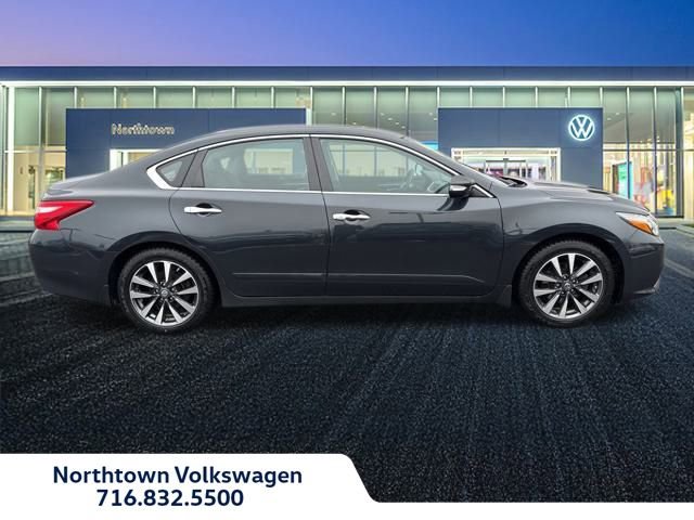 Used 2016 Nissan Altima 2.5 SL w/ 2.5 Technology w/LED Package image 2