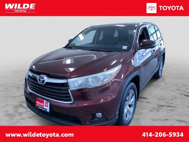 Used 2015 Toyota Highlander XLE AWD/4WD image 1