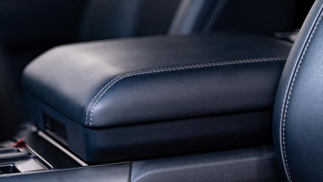 Used 2025 Ford F150 Lariat image 44