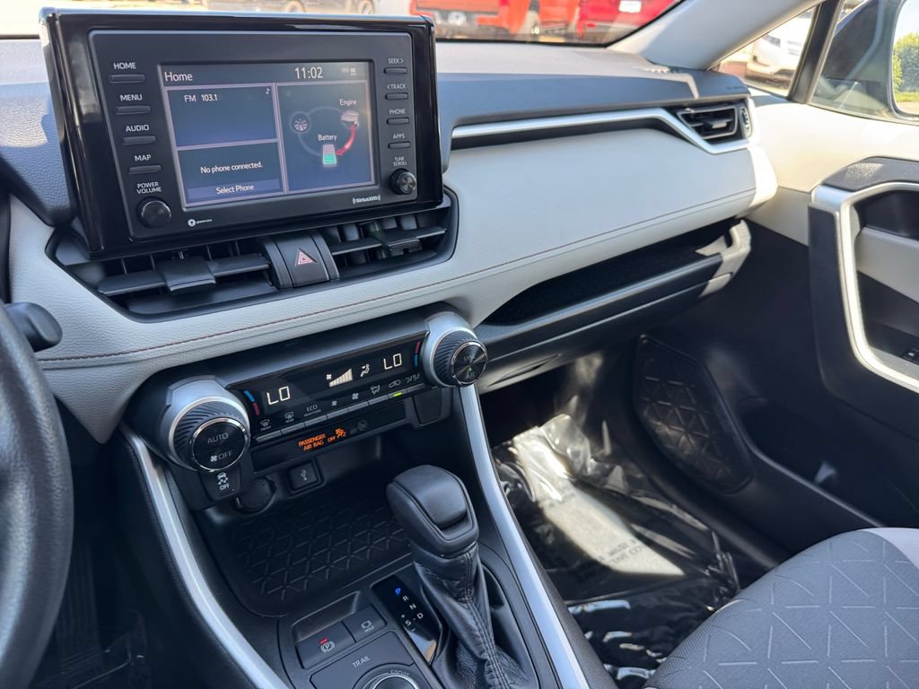 Used 2020 Toyota RAV4 XLE w/ All Weather Liner Package AWD/4WD image 29