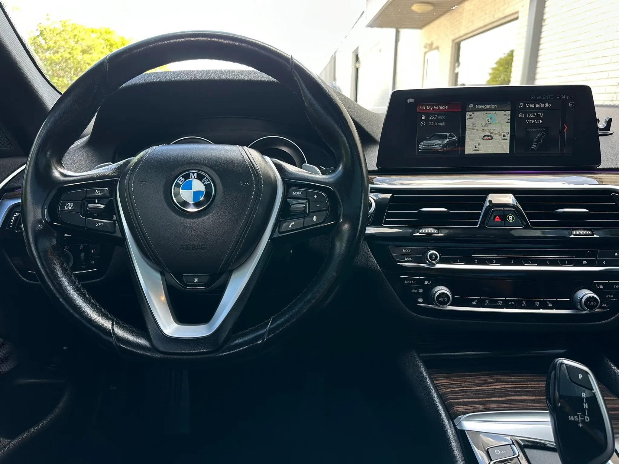Used 2018 BMW 530e w/ Premium Package 2 image 27