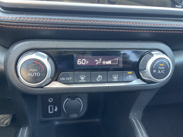Used 2019 Nissan Kicks SR FWD image 33