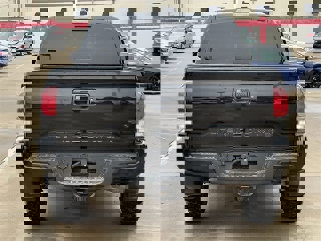 Used 2022 Toyota Tacoma TRD Sport image 5