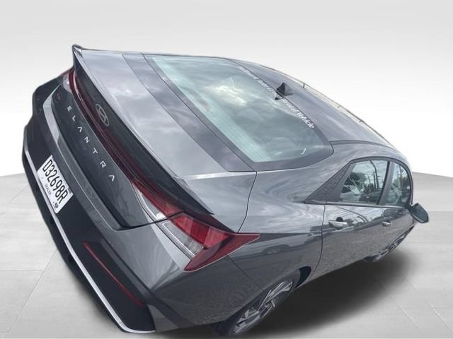 Certified 2025 Hyundai Elantra Sport FWD image 19