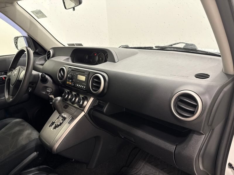 Used 2013 Scion xB FWD image 14