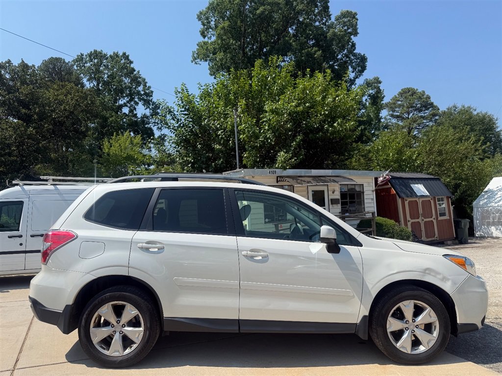 Used 2015 Subaru Forester 2.5i Premium w/ All-Weather Package AWD/4WD image 8